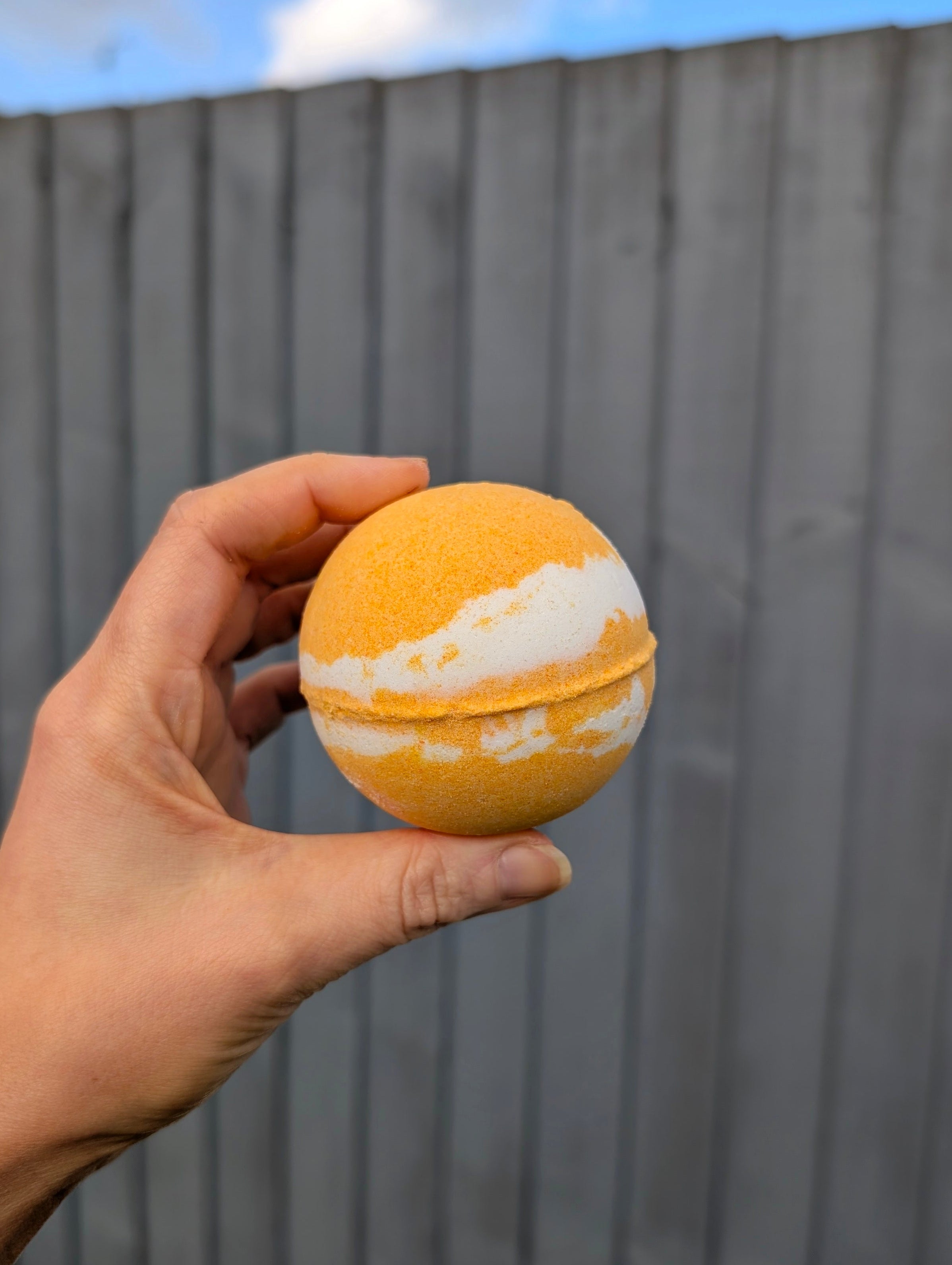 Coco Mango Bath Bomb