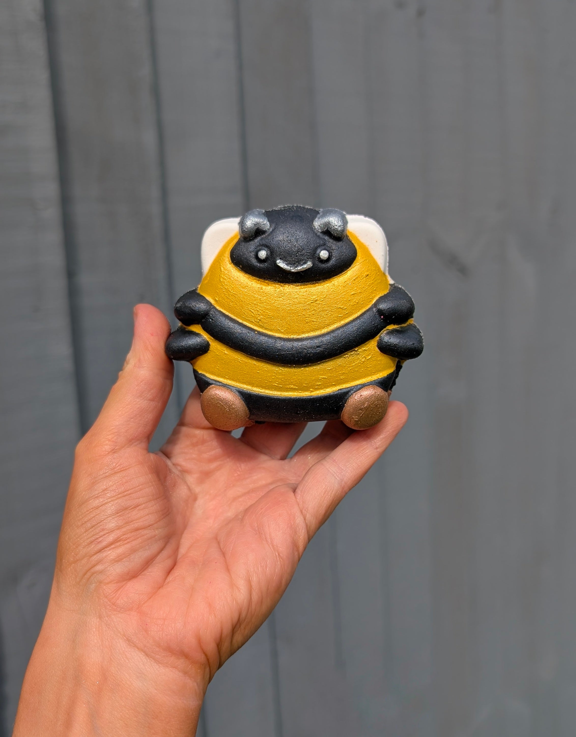 Jelly Bee Bath Bomb